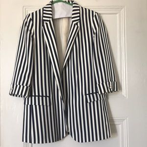 Zara striped blazer w pearl detailing